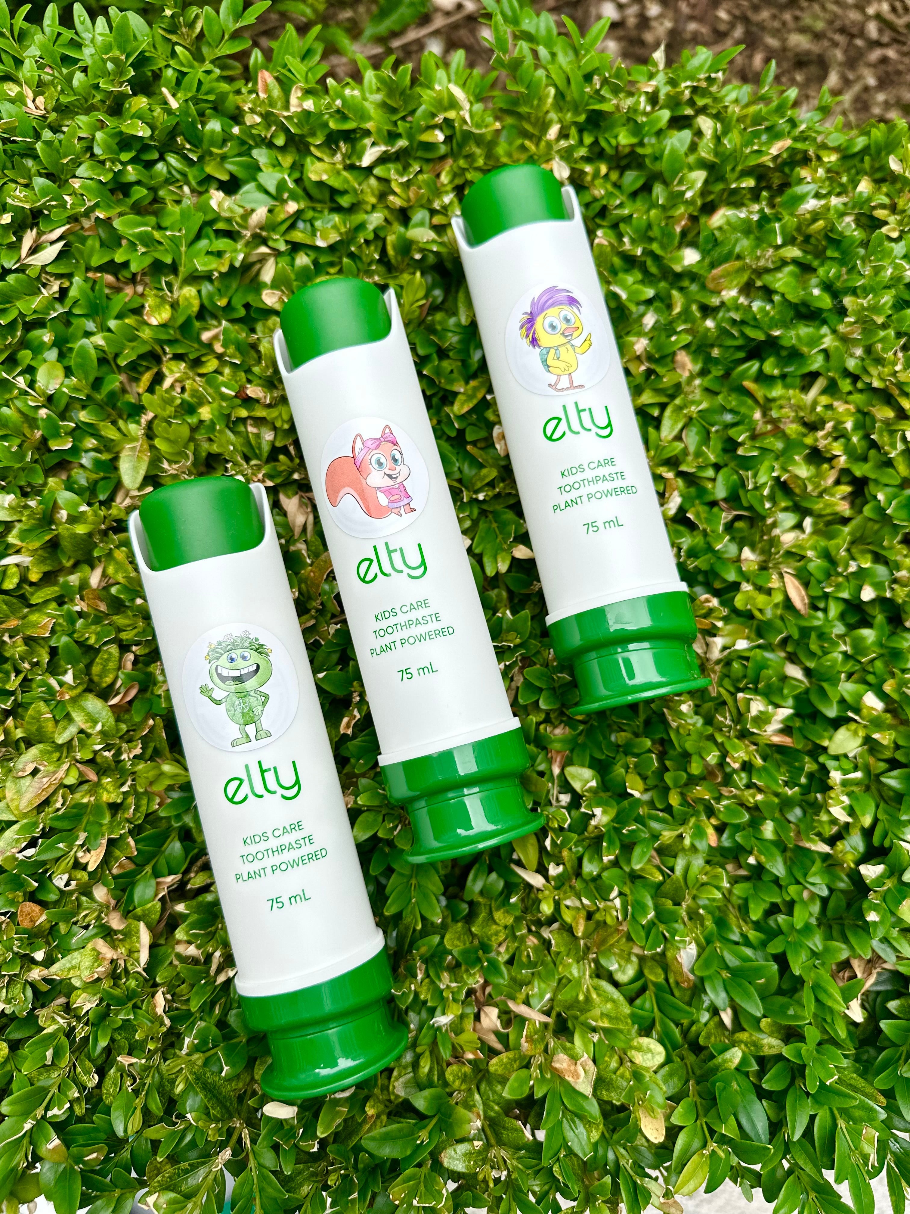 Set includes a refillable pump tube and one refill. Comes with one set of complimentary kids stickers from Elty and Friends kids animation(available on Youtube)